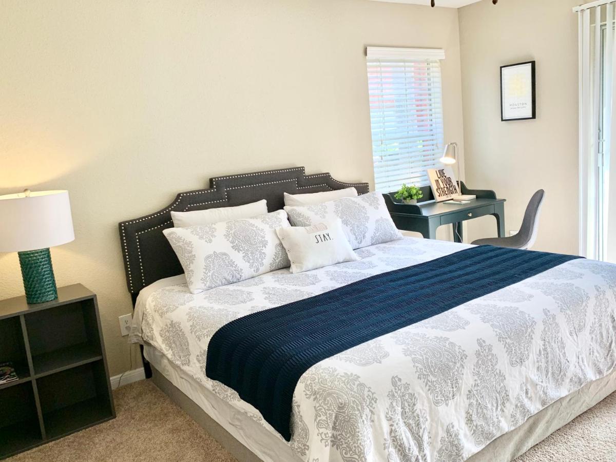 Spacious 2Br&2Ba Med Center Apt, Free Parking&Shuttle Houston Kültér fotó
